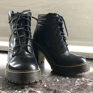 Dr Marten Boots